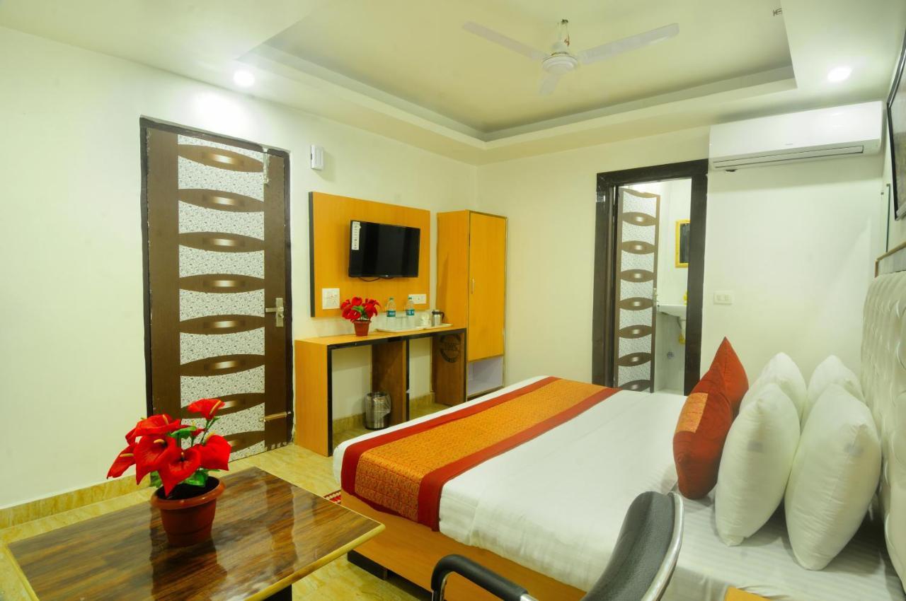 Hotel Noida Delight Luaran gambar