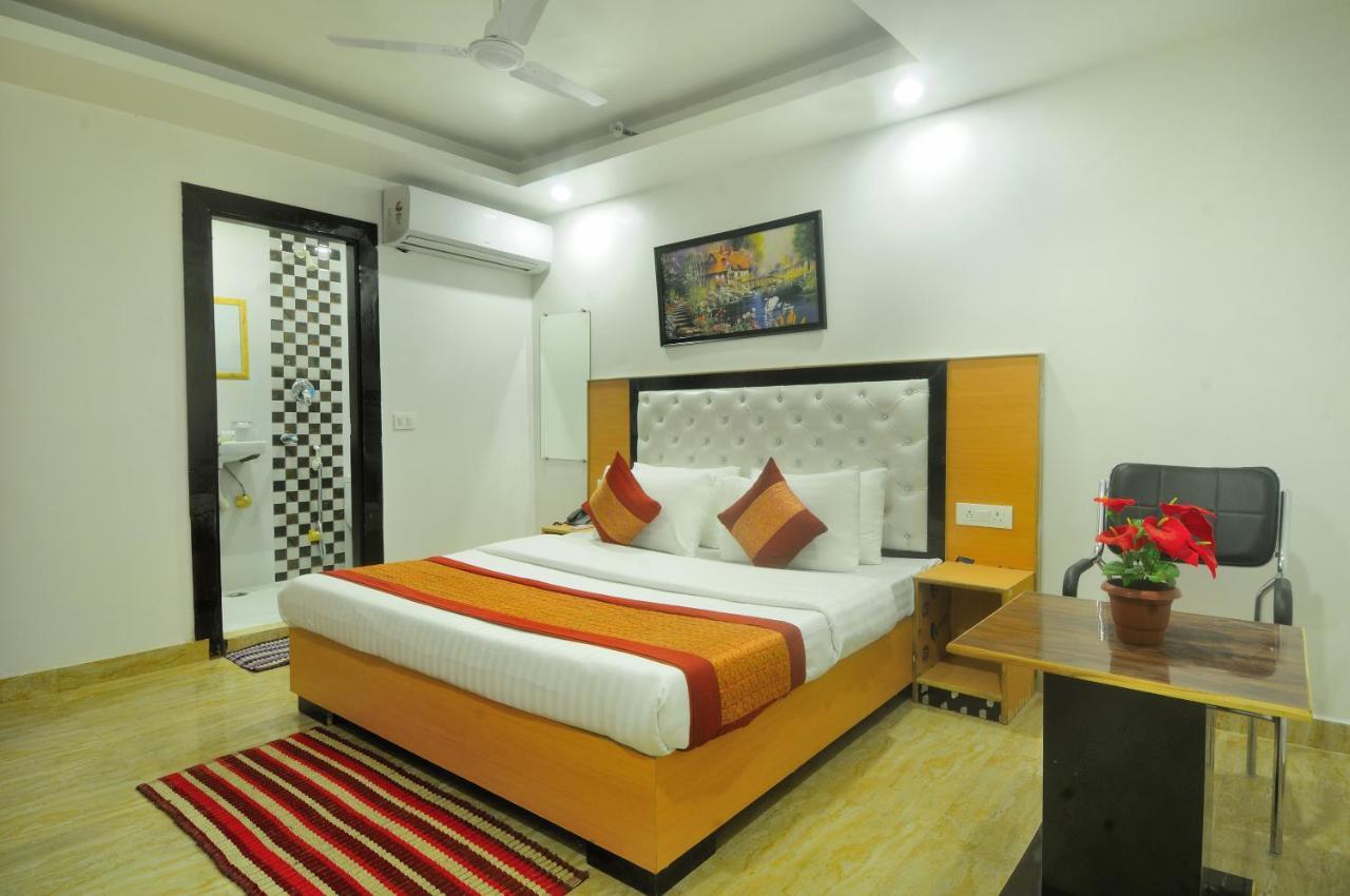 Hotel Noida Delight Luaran gambar