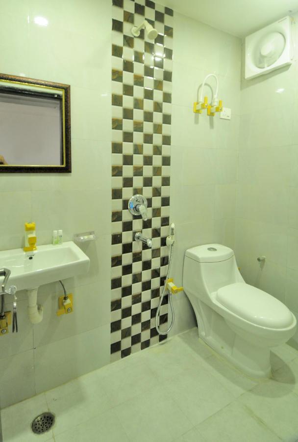 Hotel Noida Delight Luaran gambar