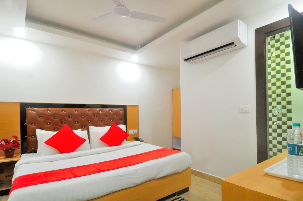 Hotel Noida Delight Luaran gambar