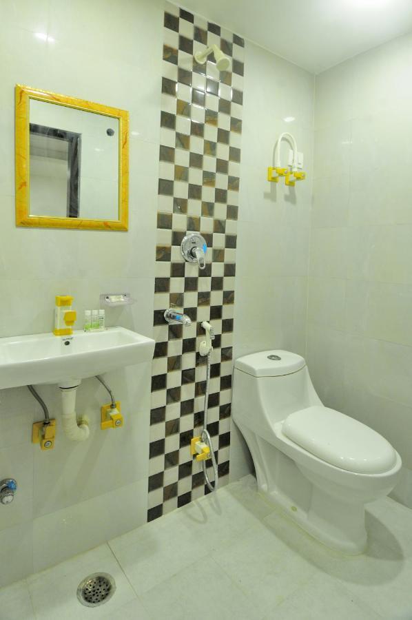 Hotel Noida Delight Luaran gambar